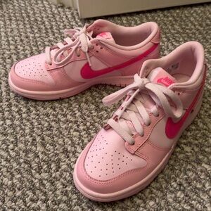 Nike Dunks size 5Y/ women’s size 6.5 Barely Worn